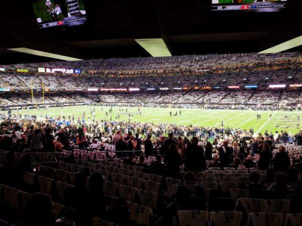 Caesars Superdome, section: 137, row: 32, seat: 25