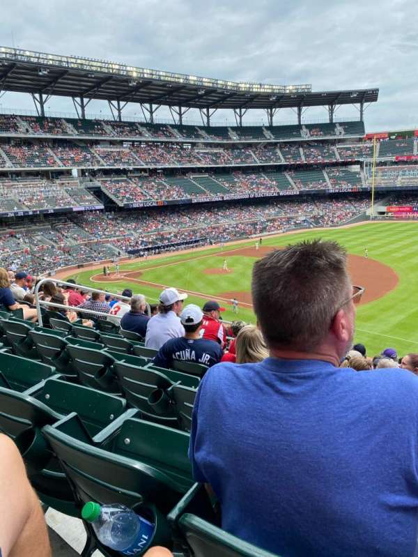 Truist Park, section: 215, row: 12, seat: 11