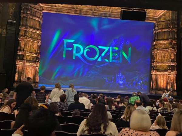 Theatre Royal Drury Lane, section: Stalls, row: R, seat: 32
