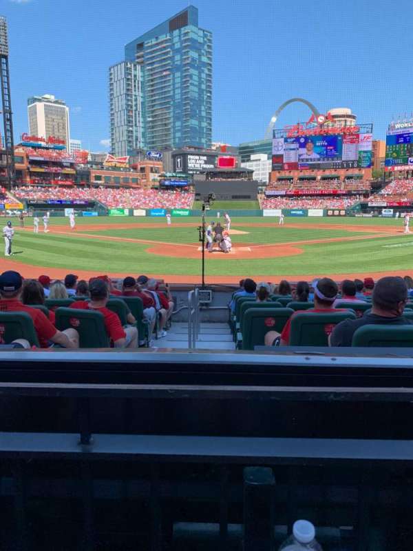 Busch Stadium, section: 150, row: 1, seat: 7
