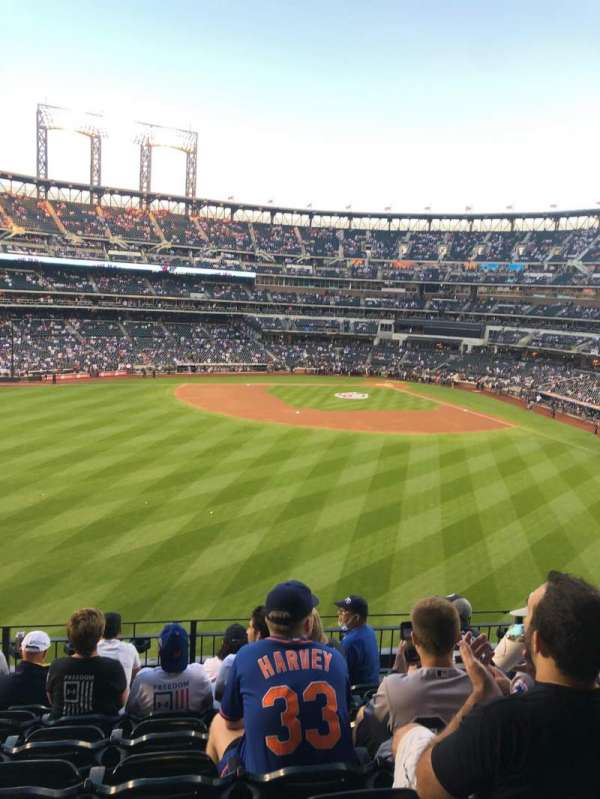 Citi Field, section: 337, row: 7, seat: 27