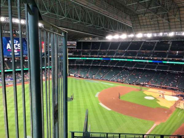 Daikin Park, section: 405, row: 3, seat: 1