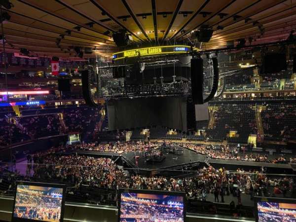 Madison Square Garden, section: 212, row: 2, seat: 14