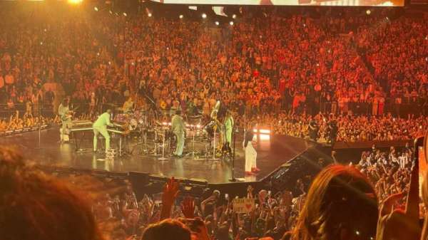 Madison Square Garden, section: 116, row: 11, seat: 16