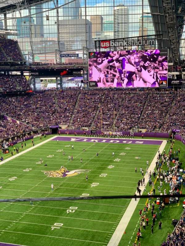 U.S. Bank Stadium, section: 323, row: A, seat: 1