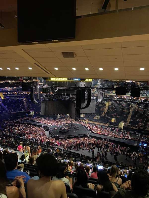 Madison Square Garden, section: 213, row: 14, seat: 18