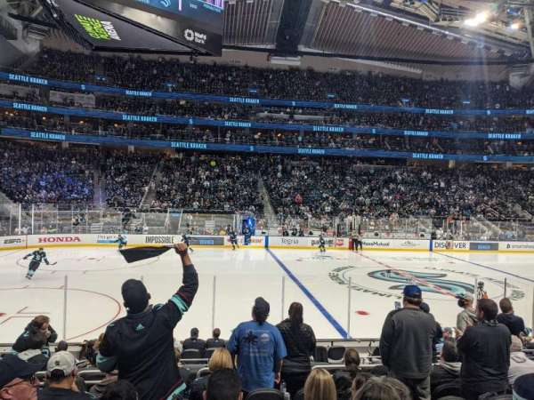 Climate Pledge Arena, section: 15, row: M, seat: 13