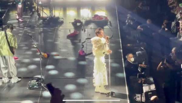 Madison Square Garden, section: 115, row: 17, seat: 19