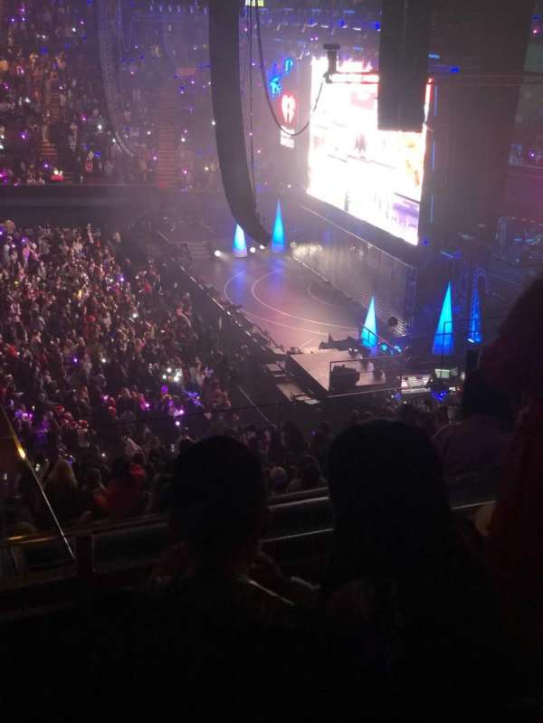 Kia Forum, section: 210, row: 7, seat: 3