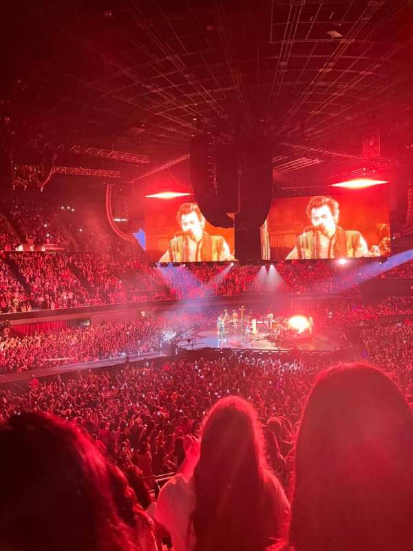 Kia Forum, section: 106, row: 11, seat: 10