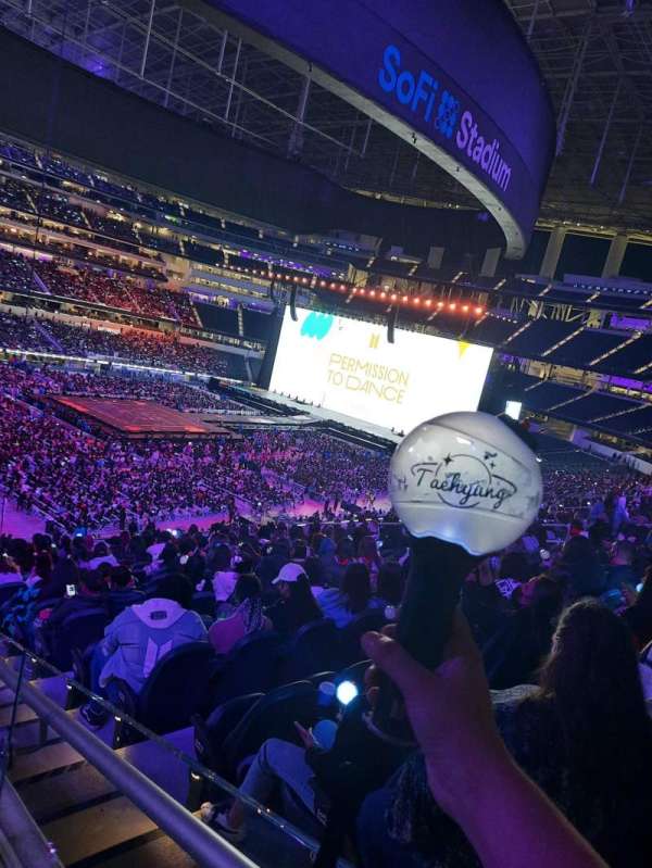 SoFi Stadium, section: 241, row: 17, seat: 2
