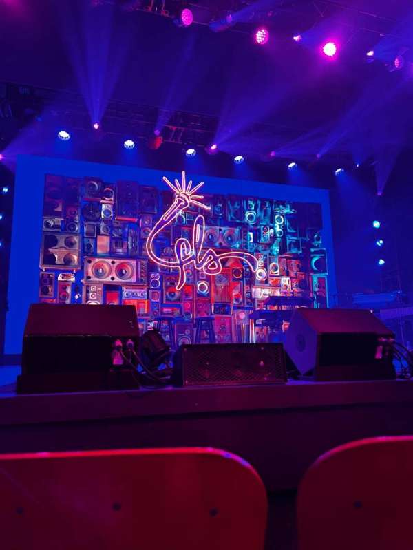 Booth Theatre, section: Orchestra L, row: BB, seat: 1