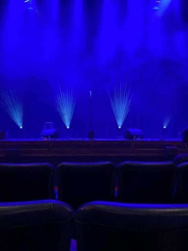 Comedy Theatre, section: Stalls, row: D