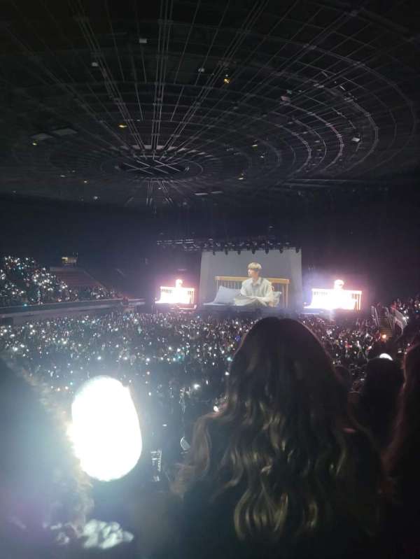 Kia Forum, section: 105, row: 10, seat: 2