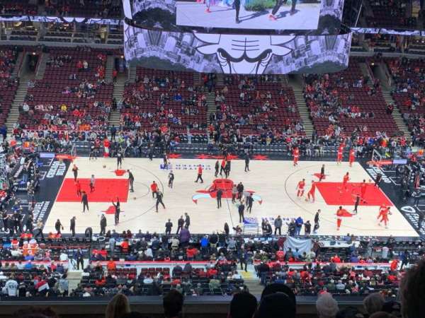 United Center, section: 301, row: 7, seat: 9