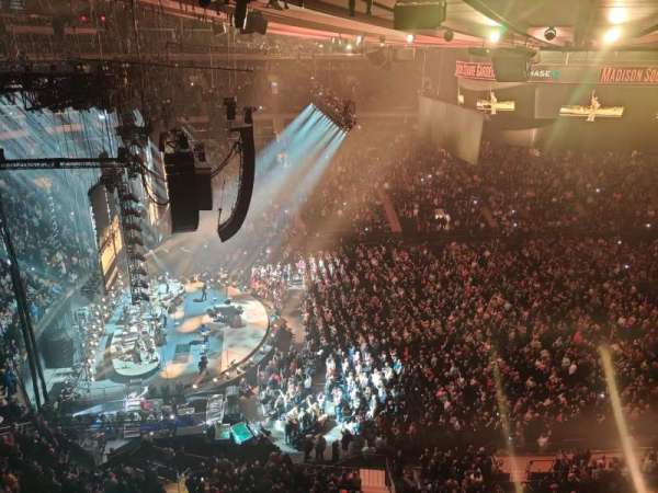 Madison Square Garden, section: 325, row: 1, seat: 10