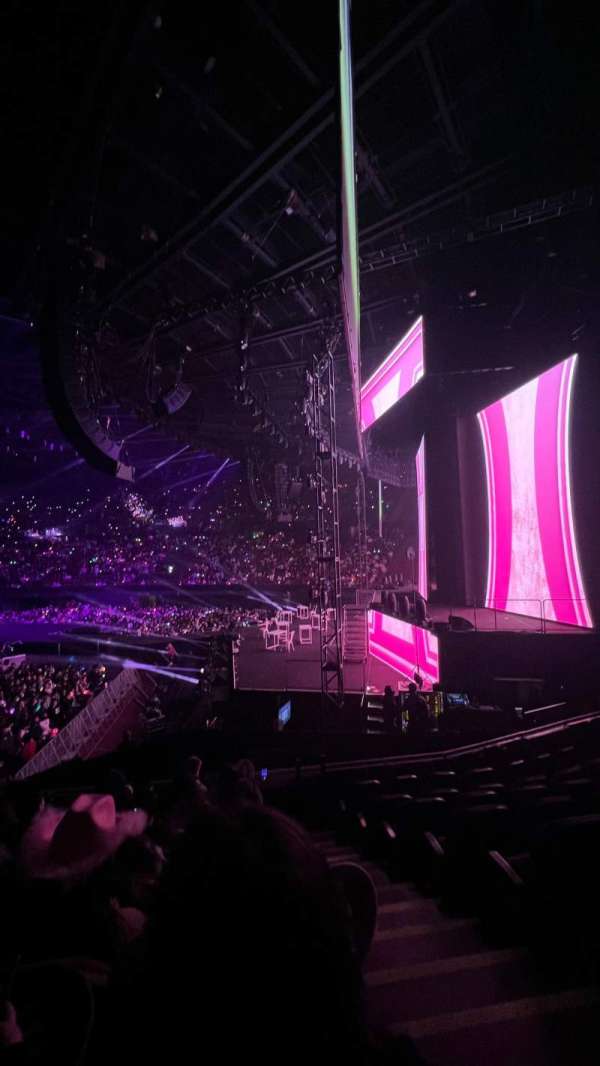 Kia Forum, section: 113, row: 8, seat: 10