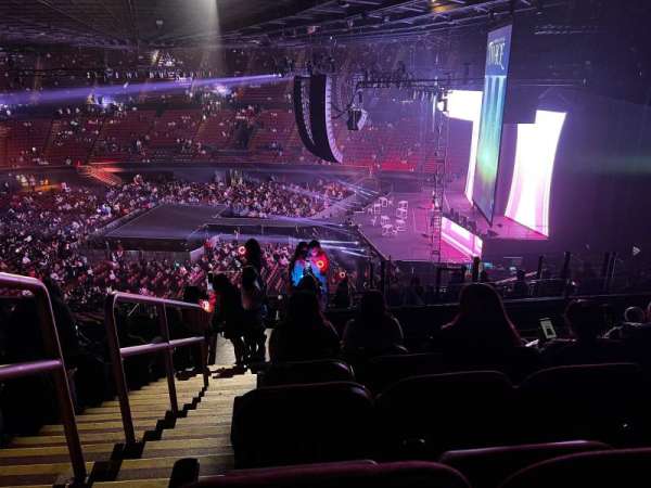 Kia Forum, section: 212, row: 10, seat: 1