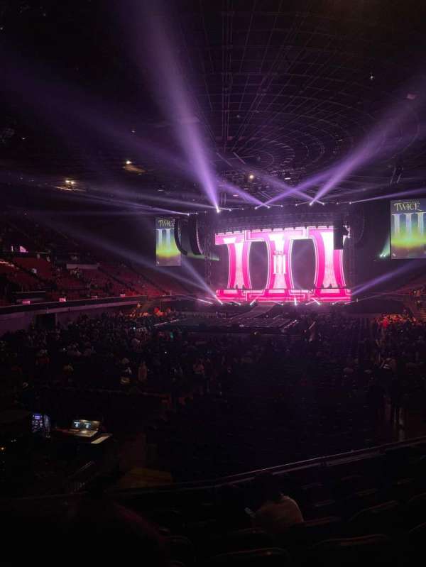 Kia Forum, section: 103, row: 6, seat: 2