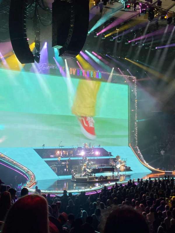 Madison Square Garden, section: 118, row: 7, seat: 5