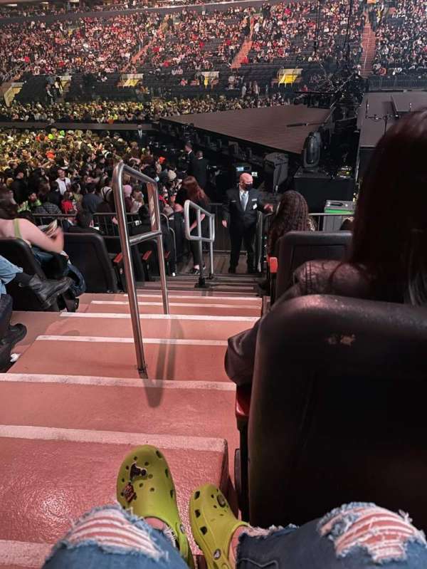 Madison Square Garden, section: 109, row: 8, seat: 1