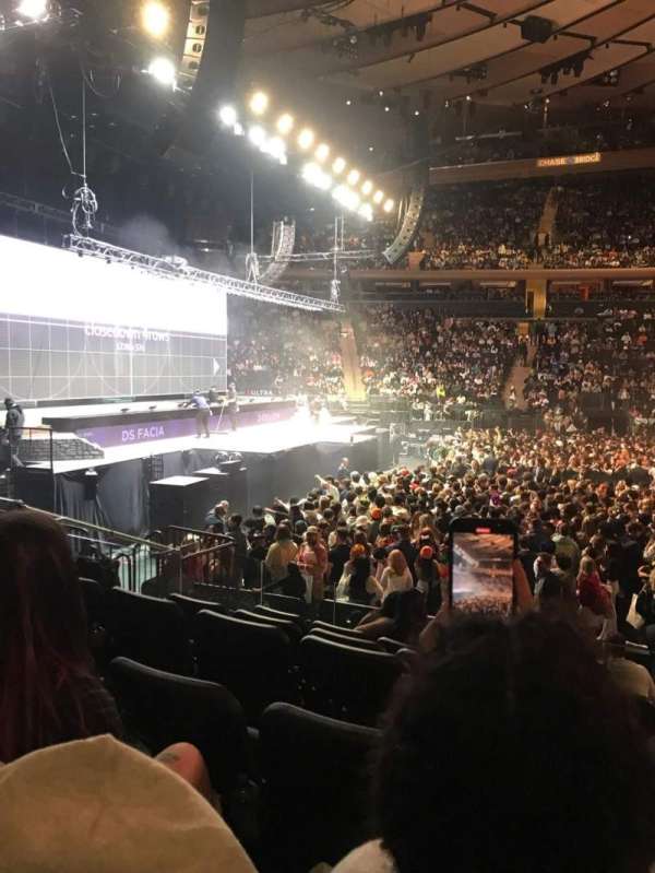 Madison Square Garden, section: 116, row: 8, seat: 9