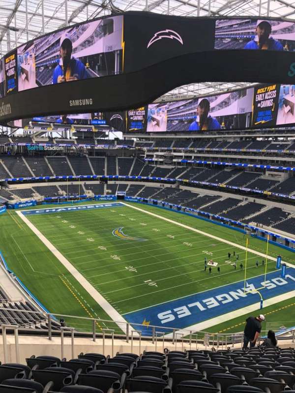 SoFi Stadium, section: 305, row: 14, seat: 13