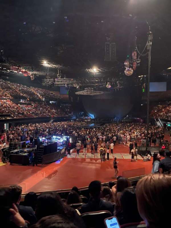 Kia Forum, section: 103, row: 7, seat: 1