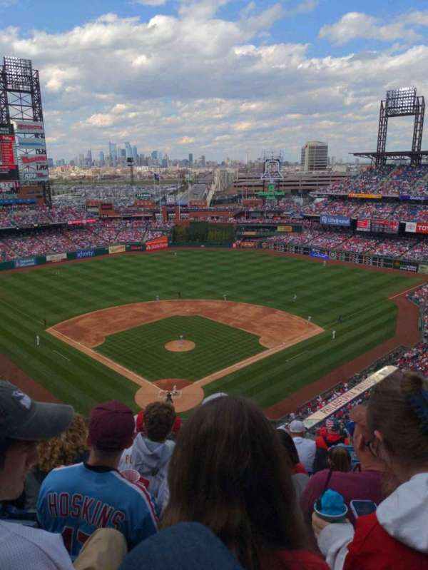 Citizens Bank Park, section: 420, row: 8, seat: 11