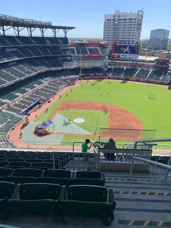 Truist Park, section: 420, row: 11, seat: 2