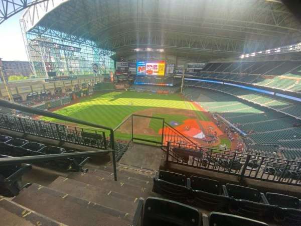 Daikin Park, section: 414, row: 3, seat: 1