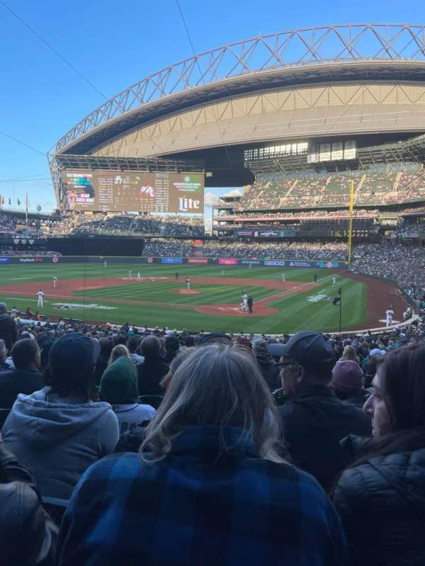 T-Mobile Park, section: 133, row: 32, seat: 3