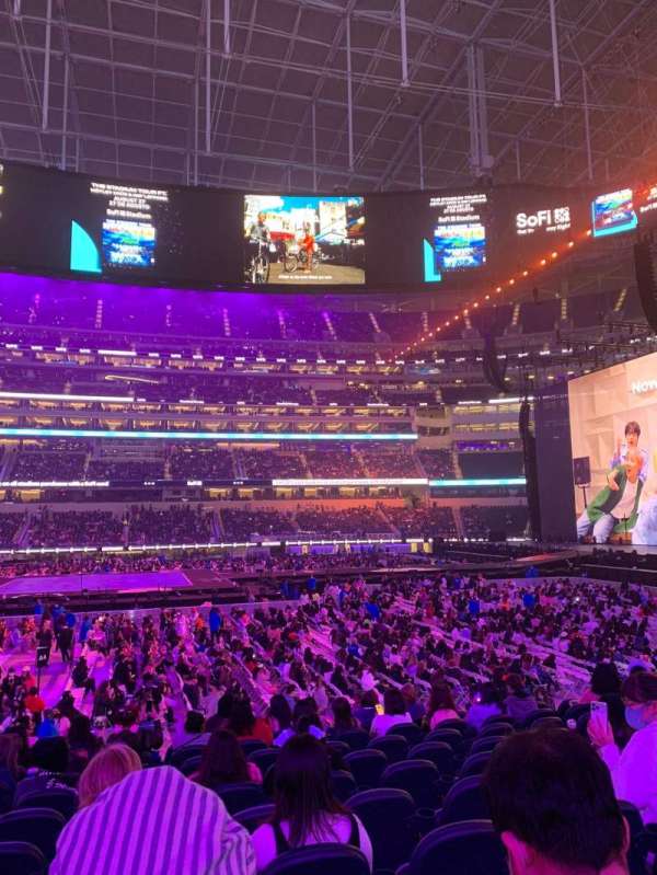 SoFi Stadium, section: VIP132, row: 10, seat: 17
