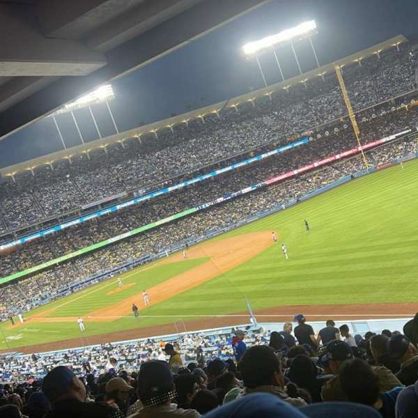 Dodger Stadium, section: 160LG, row: S, seat: 17