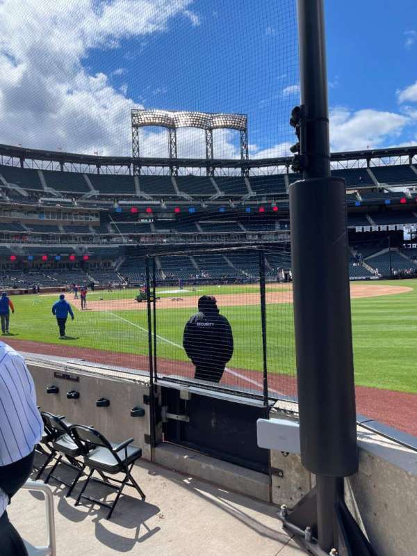 Citi Field, section: 107, row: E, seat: 5