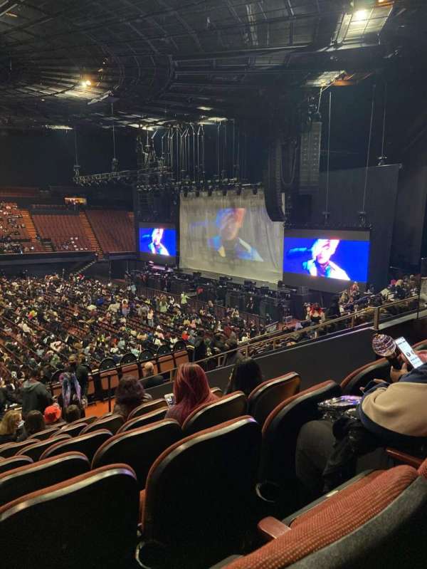 Kia Forum, section: 109, row: 14, seat: 4