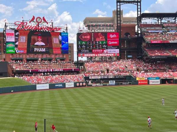 Busch Stadium, section: 162, row: 27, seat: 11