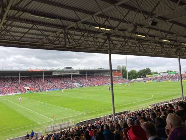 Semple Stadium, section: 115, row: DD, seat: 11