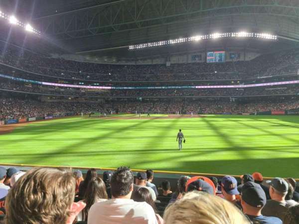 Daikin Park, section: 153, row: 7, seat: 17