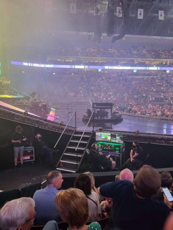 Giant Center, section: 118, row: E, seat: 14