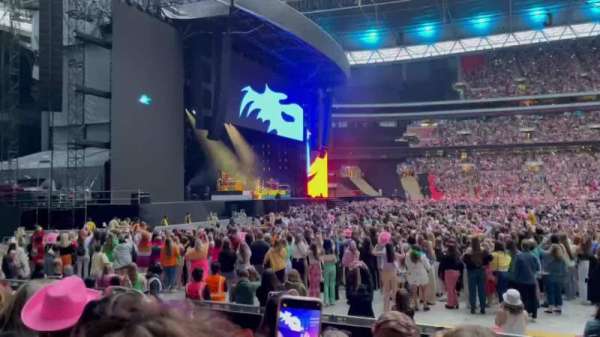 Wembley Stadium, section: 126, row: 15, seat: 96