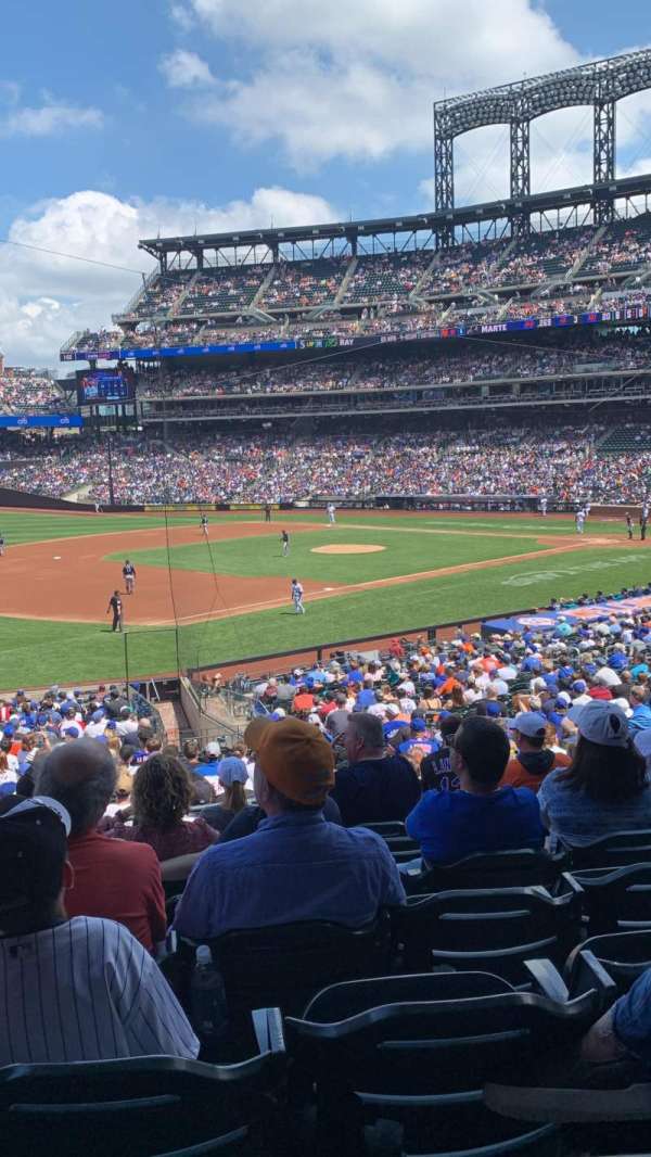 Citi Field, section: 125, row: 30, seat: 15