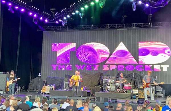 Pine Knob Music Theatre, section: Ctr3, row: J, seat: 4