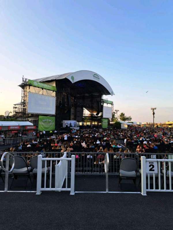 Huntington Bank Pavilion at Northerly Island, section: 312, row: c, seat: 15