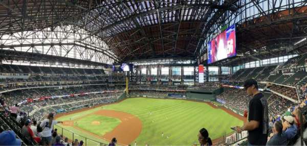 Globe Life Field, section: 225, row: 8, seat: 26