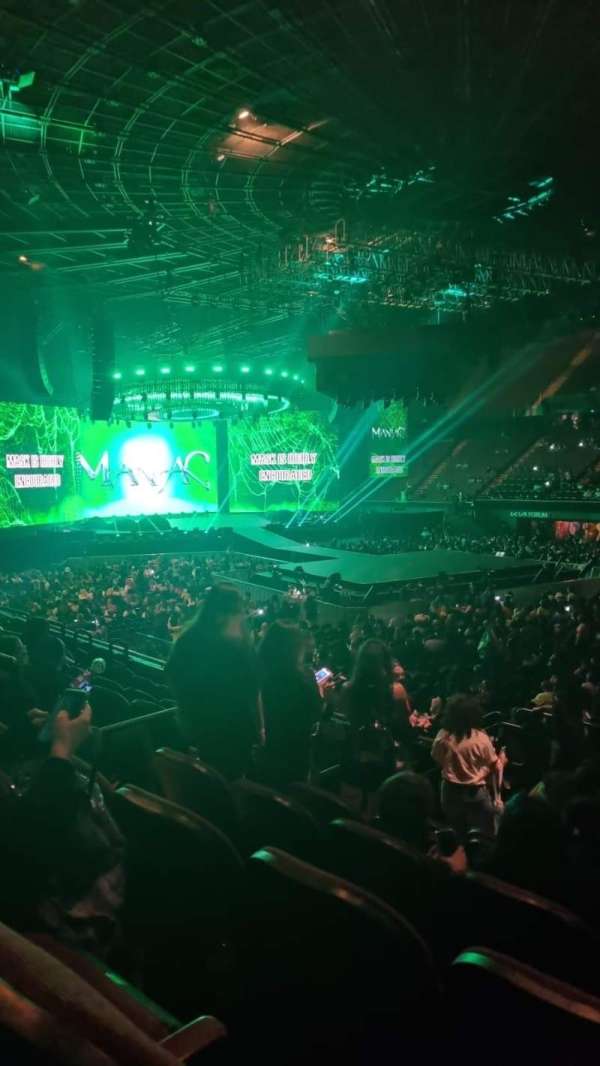 Kia Forum, section: 131, row: 8, seat: 6