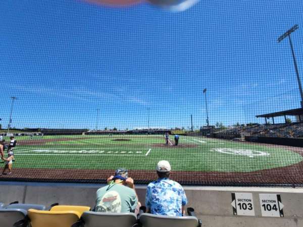 Franklin Field, Wisconsin, section: 103, row: C, seat: 17