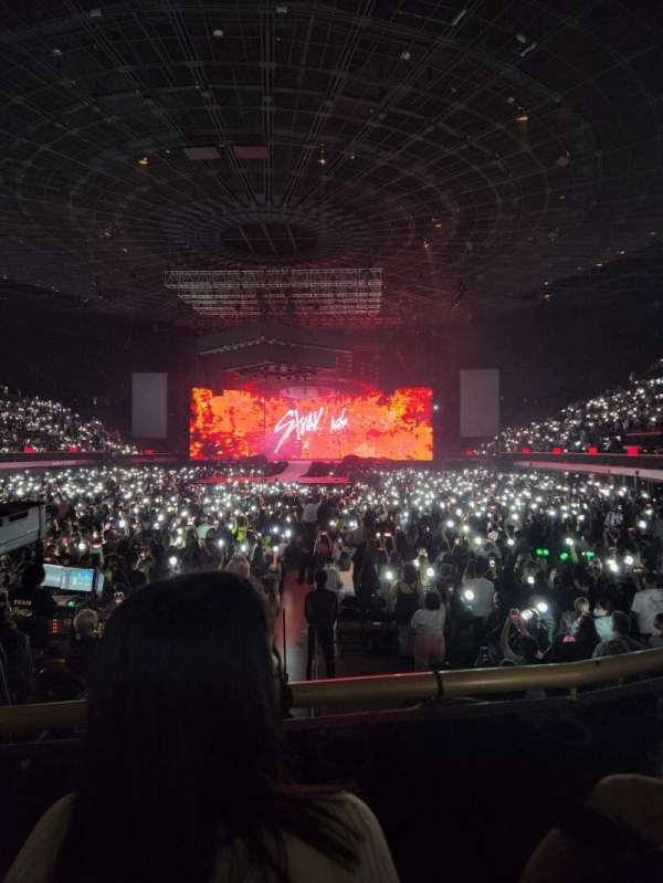 Kia Forum, section: 102, row: 2, seat: 2