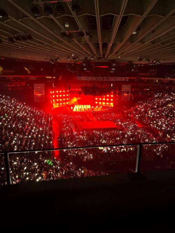 Oakland Arena, section: 210, row: 2, seat: 1