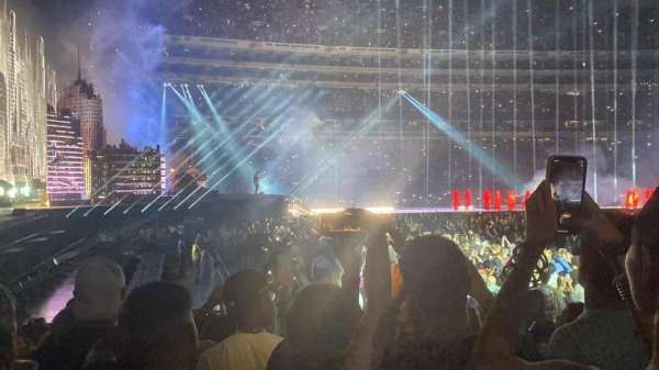 MetLife Stadium, section: 142, row: 6, seat: 20